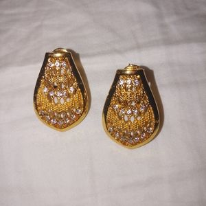 Indian gold earings 😍